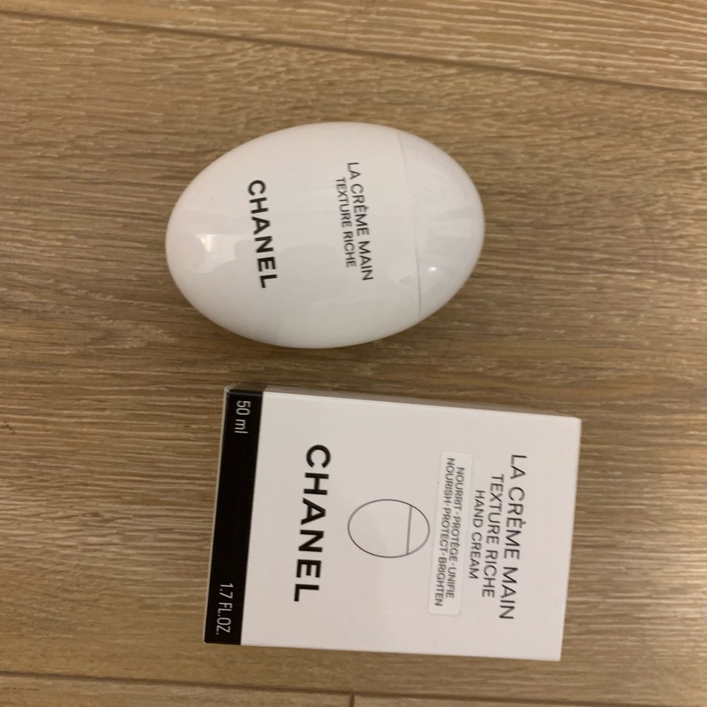 Chanel la crème main